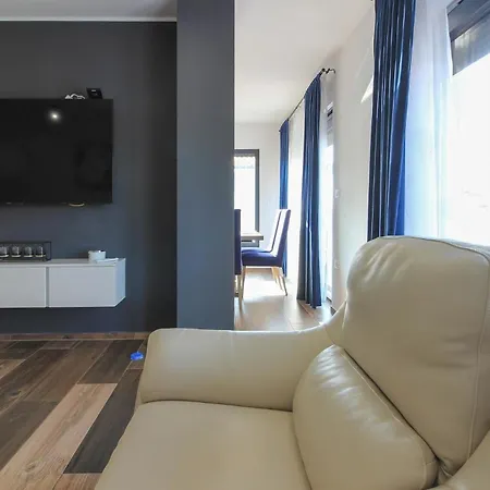 Holiday home Mit Privatpool Fuer 8 Personen Ca 170 Qm In Pula, Istrien Istrische Riviera